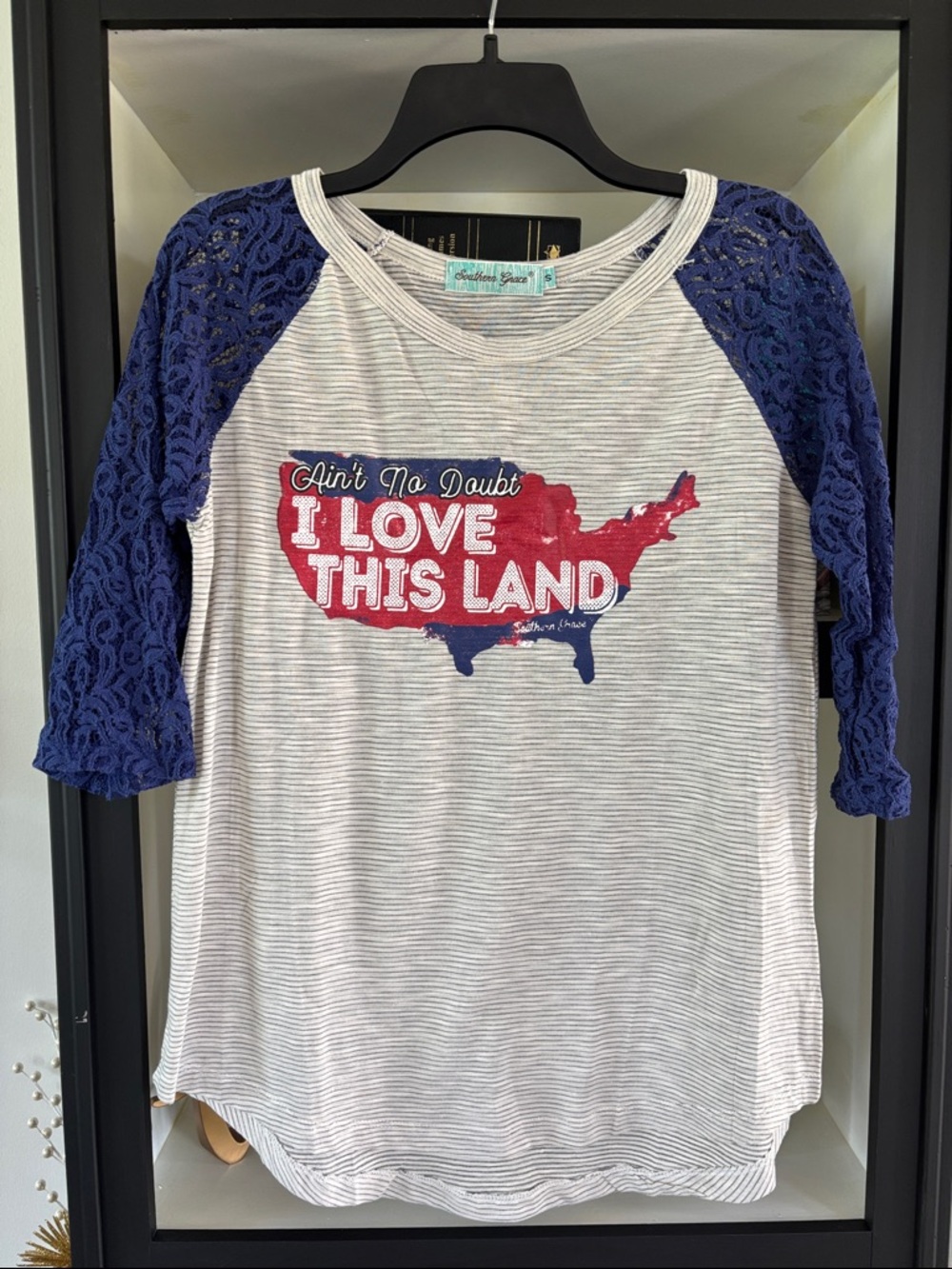 Southern Grace Navy Lace-Sleeve Cream Stripe Tee with Red & Navy Map Graphic